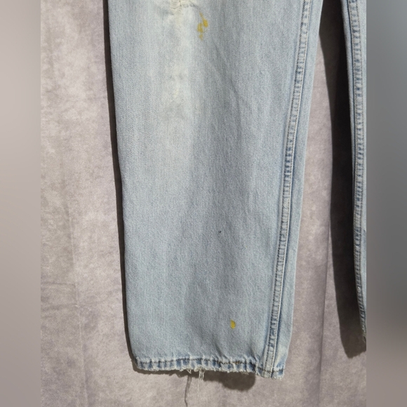 Vintage Levis 550 Mens Denim Jeans Relaxed Fit Size 36x32 Light Wash Blue - Picture 2 of 11
